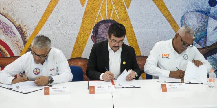 Concreta la UAT acuerdos en beneficio de sus trabajadores