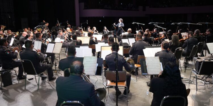 Orquestas de la UAT y Guardia Nacional celebran el folclor mexicano