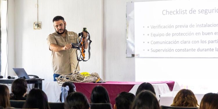 Ofrece Sectur capacitación para garantizar seguridad en actividades de turismo de aventura