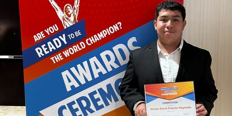 Destaca alumno de CONALEP Tamaulipas en campeonato mundial de Microsoft