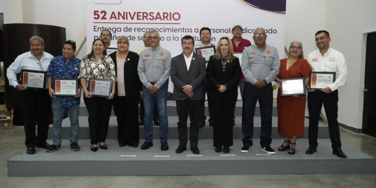 Celebra SUTUAT el 52 aniversario de su fundación
