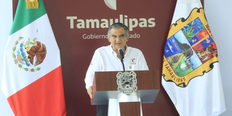 Con helicóptero y víveres Tamaulipas apoya a Veracruz; gobernador llama a la población a solidarizarse