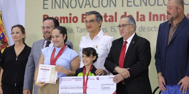 Entrega gobernador Premio Estatal de Ciencias, Creatividad e Innovación Tecnológica