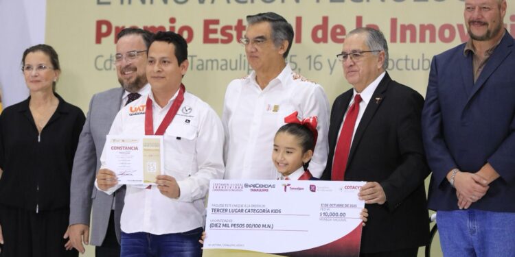 Entrega gobernador Premio Estatal de Ciencias, Creatividad e Innovación Tecnológica