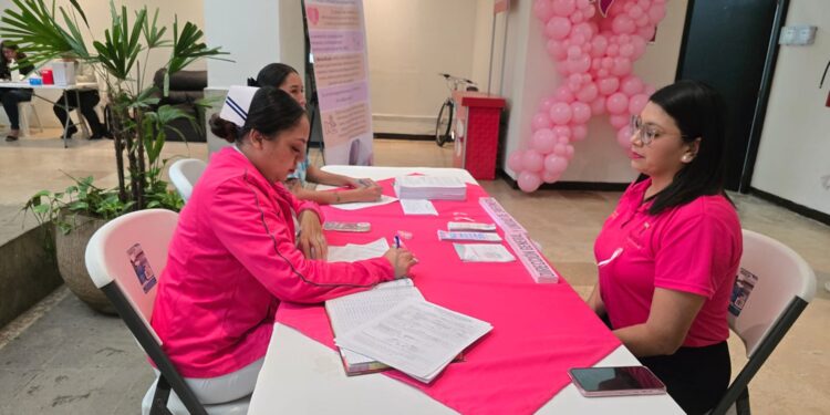 Convoca SST a realizarse  exploraciones clínicas para la detección de cáncer de mama