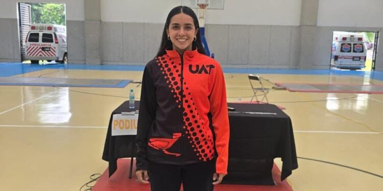Estudiantes de la UAT conquistan el medallero en el nacional de Esgrima