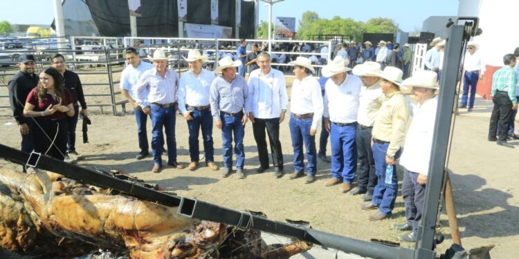 Inaugura Américo Villarreal exposición ganadera en la Feria Tamaulipas 2025