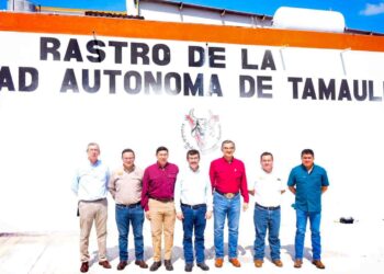 Constató el gobernador modernización del rastro de la UAT