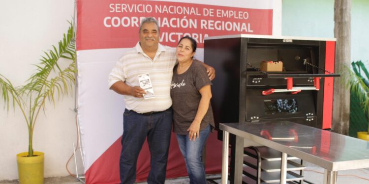 Impulsa STPS Tamaulipas autoempleo con entrega de equipo a negocios locales