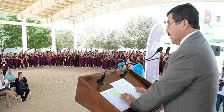 Inaugura rector Congreso Internacional de la Facultad de Enfermería Victoria