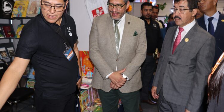 Feria del Libro UAT fomenta la lectura, el conocimiento y el talento universitario