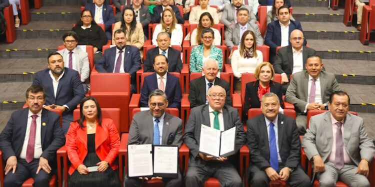 Participa la UAT en acuerdo nacional para fortalecer la transparencia en la educación superior