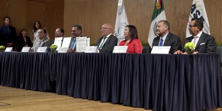 Participa la UAT en acuerdo nacional para fortalecer la transparencia en la educación superior