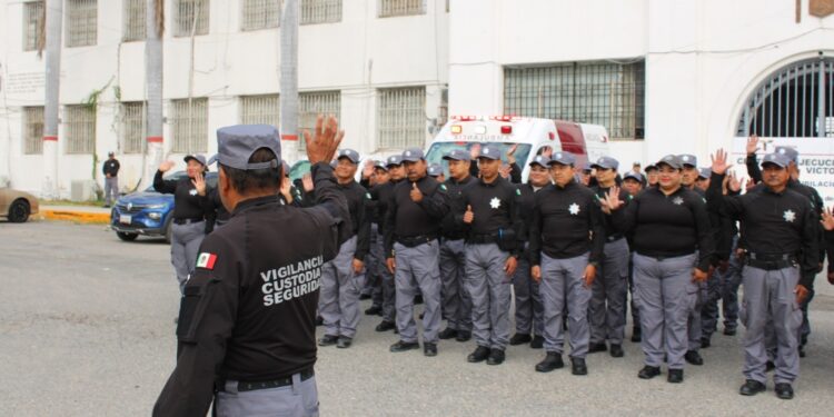 CEDES Victoria rinde homenaje a custodio por más de tres décadas de servicio