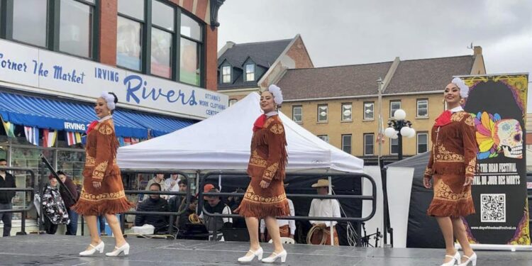 Artistas de la UAT participan en Festival de Día de Muertos en Canadá