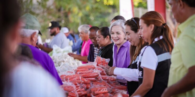 DIF Tamaulipas lleva el Mercado de Alimentos “Come Bien, Vive Bien” a las familias de Jiménez
