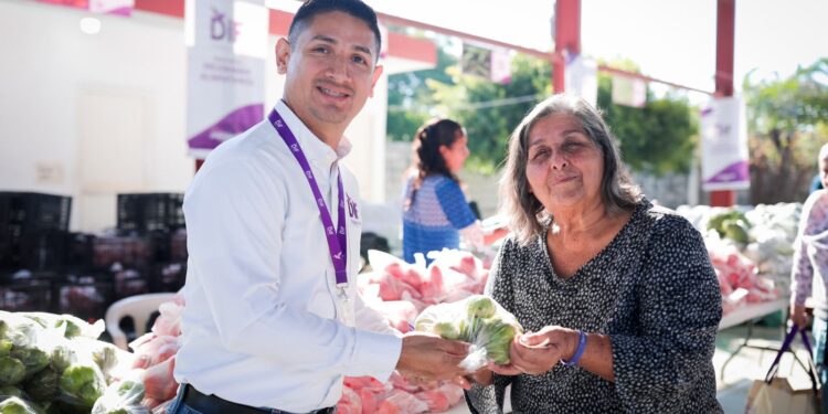 DIF Tamaulipas lleva el Mercado de Alimentos “Come Bien, Vive Bien” a las familias de Jiménez
