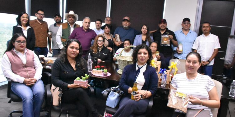 Ofrece Turismo vitrina del AIFA para las y los artesanos tamaulipecos