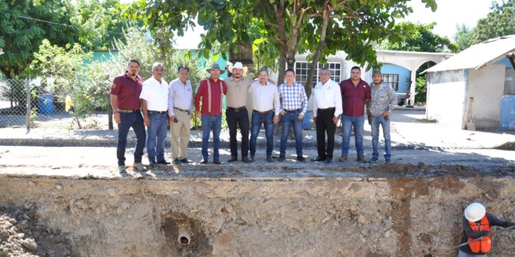 Supervisa SRHDS avances en la rehabilitación del drenaje en el municipio de González