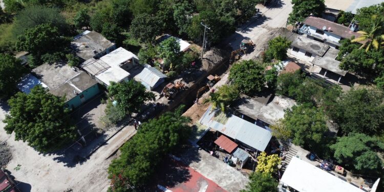 Supervisa SRHDS avances en la rehabilitación del drenaje en el municipio de González