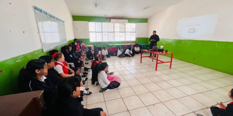 Capacita Guardia Estatal  a menores de edad sobre riesgos del ciberbullying y el acoso escolar