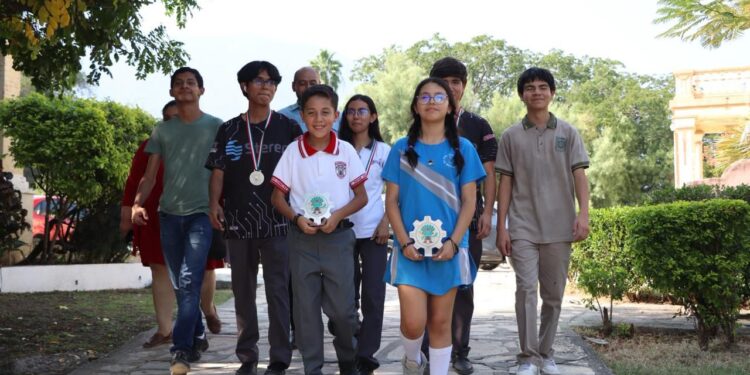Ganan tamaulipecos en Olimpiada Internacional de Ciencia y Tecnología
