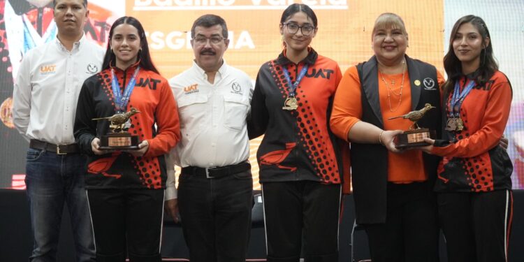 Entrega rector el galardón “Orgullo UAT” tras desempeño histórico de medallistas universitarios
