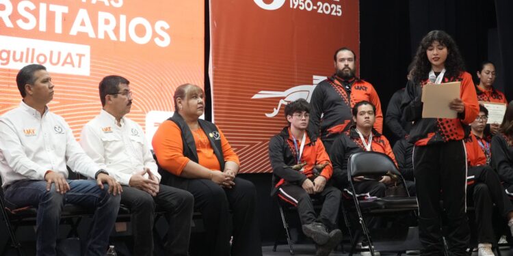 Entrega rector el galardón “Orgullo UAT” tras desempeño histórico de medallistas universitarios