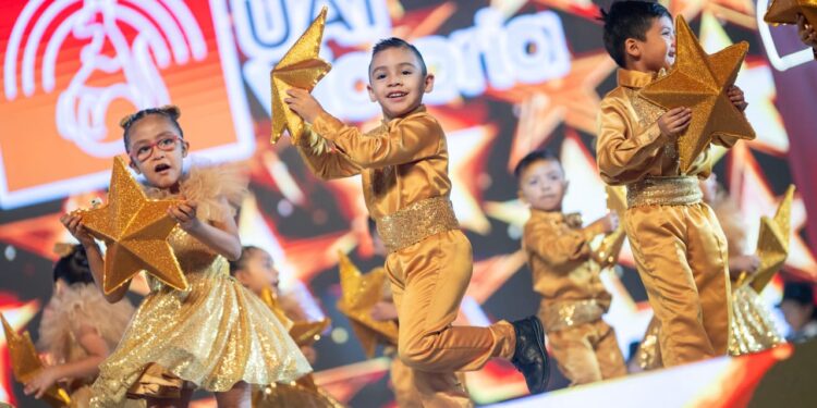 Celebran Gala de Navidad Familia UAT 2025