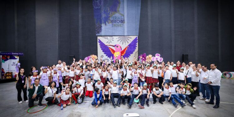 Niñas, niños y adolescentes participan en la Feria de los Derechos 2025 del DIF Tamaulipas