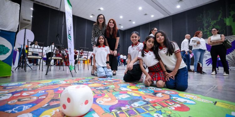 Niñas, niños y adolescentes participan en la Feria de los Derechos 2025 del DIF Tamaulipas