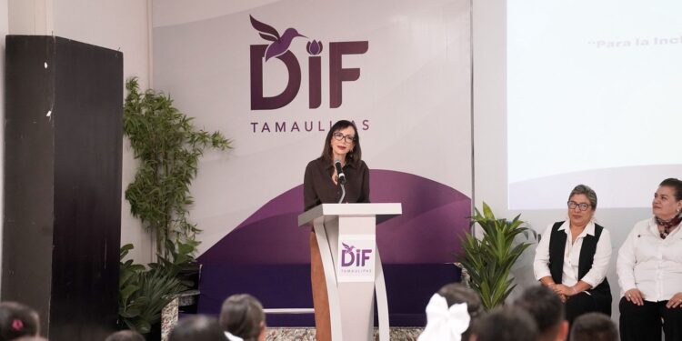 Impulsan Gobierno y DIF Tamaulipas inclusión y permanencia educativa con la entrega de becas
