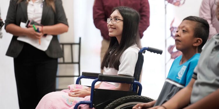 Impulsan Gobierno y DIF Tamaulipas inclusión y permanencia educativa con la entrega de becas