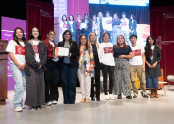 Con visión humanista estudiantes de la UAT transforman cruces peatonales