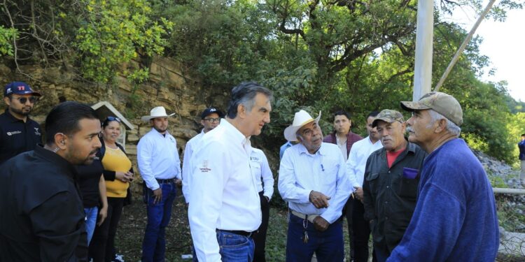 Evalúa gobernador reactivación de la minería en San Nicolás