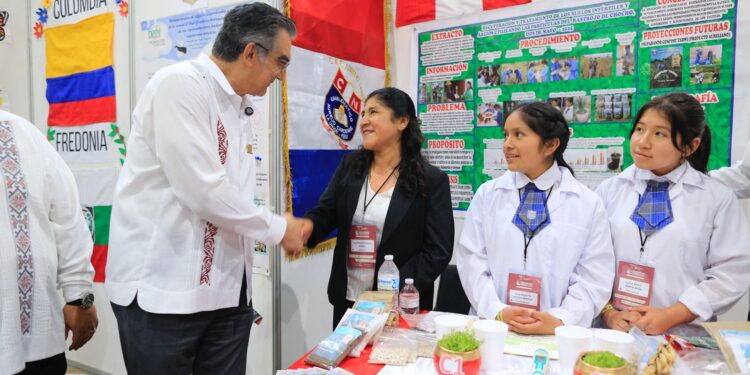 Refrenda Américo apoyo a la ciencia en favor del bienestar social