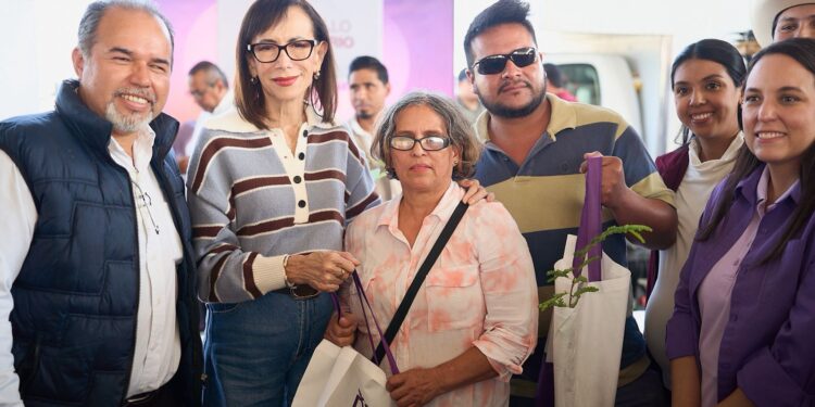 Familias de Gómez Farías reciben la Brigada Transformando Familias del DIF Tamaulipas