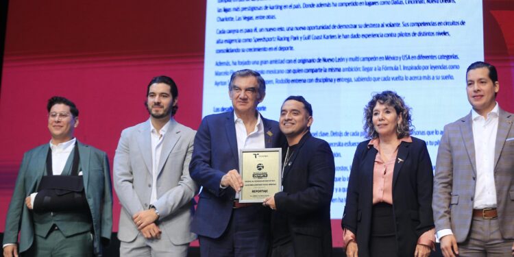 Premia Américo Villarreal a la juventud y al deporte tamaulipeco