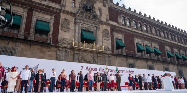 Acompaña Américo a la presidenta Sheinbaum en celebración de 7 años de la 4T
