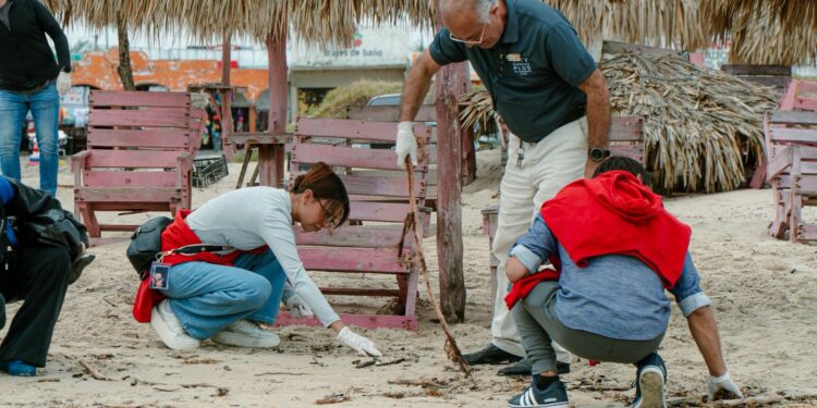 Impulsa turismo limpieza permanente de las playas