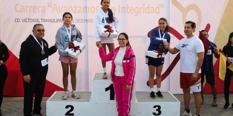 Supera expectativas la carrera «Avanzamos con Integridad»