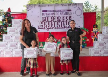 Entrega DIF Tamaulipas más de 100 mil dotaciones navideñas de desayunos escolares
