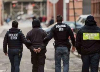 ¿Documentos a ciudadanos? La nueva realidad en las calles tras los operativos de ICE