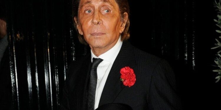 El último adiós a Valentino Garavani: Muere el legendario maestro del «Rojo Valentino»