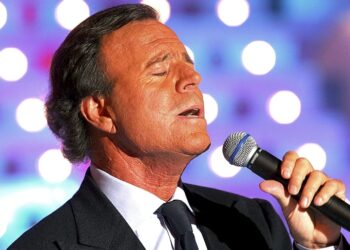 El «Sultanato» de Julio Iglesias: Entre acusaciones de agresión sexual y relatos de un pasado oscuro