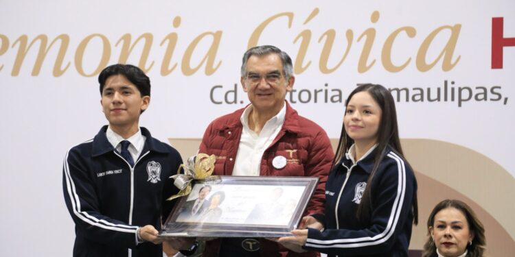 Reconoce Américo importancia de las y los maestros en la formación de una sociedad más humana