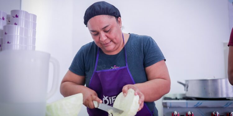 DIF Tamaulipas entrega estímulos a voluntarios de Desayunos y Comedores Comunitarios