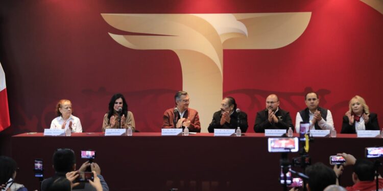 Reforma a la Ley del IPSSET, hecho inédito que garantiza pago de pensión por más de 25 años: AVA