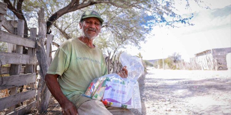 Entrega DIF Tamaulipas canastas alimentarias a población de atención prioritaria ante las bajas temperaturas