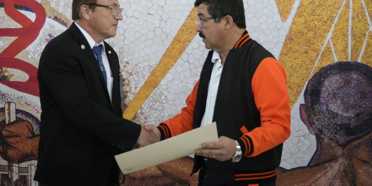 Recibe rector de la UAT reconocimiento de la Federación Mexicana de Judo